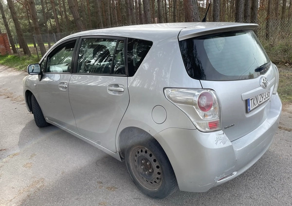 Toyota Verso cena 16500 przebieg: 270000, rok produkcji 2009 z Krajenka małe 106